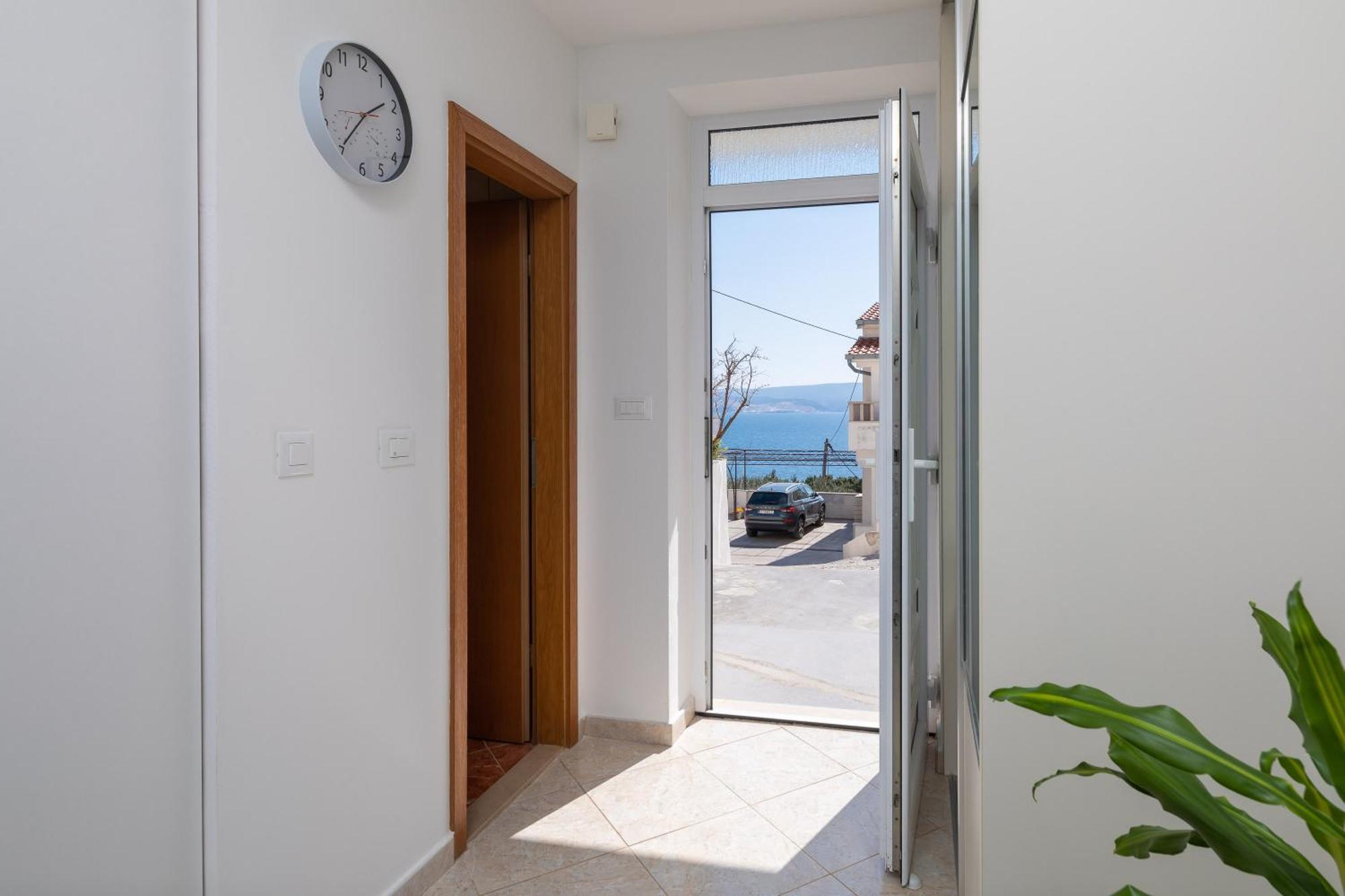 Fba Family Beach Apartments Омиш Номер фото