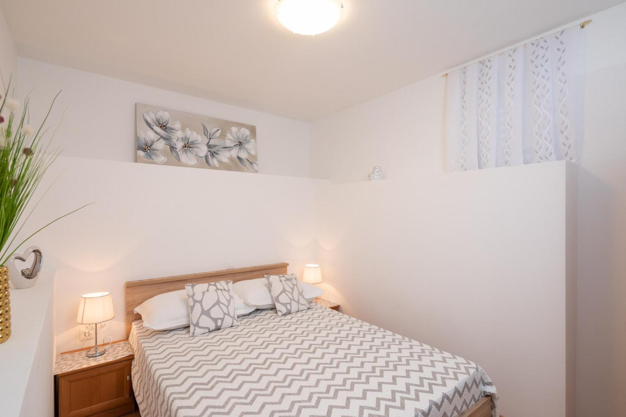 Fba Family Beach Apartments Омиш Номер фото