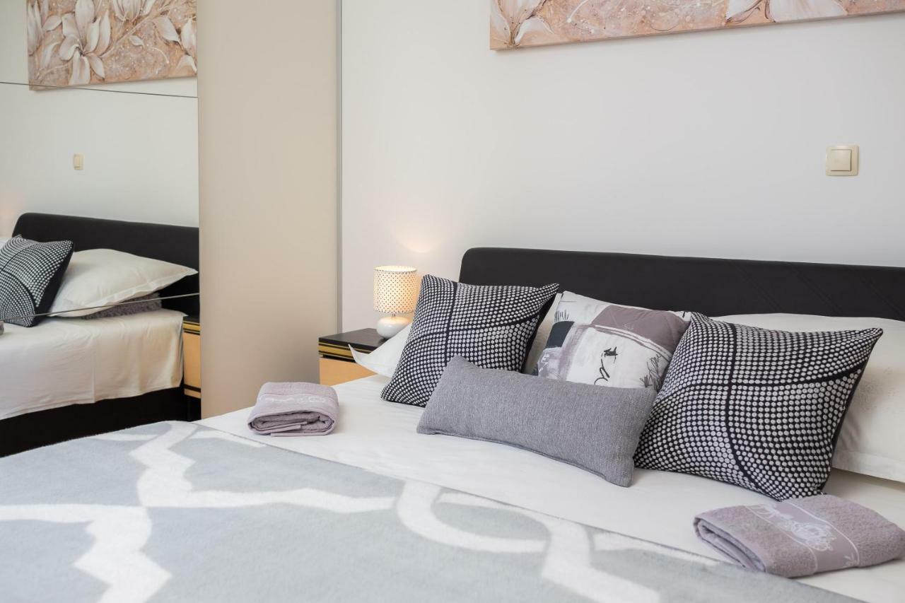Fba Family Beach Apartments Омиш Экстерьер фото